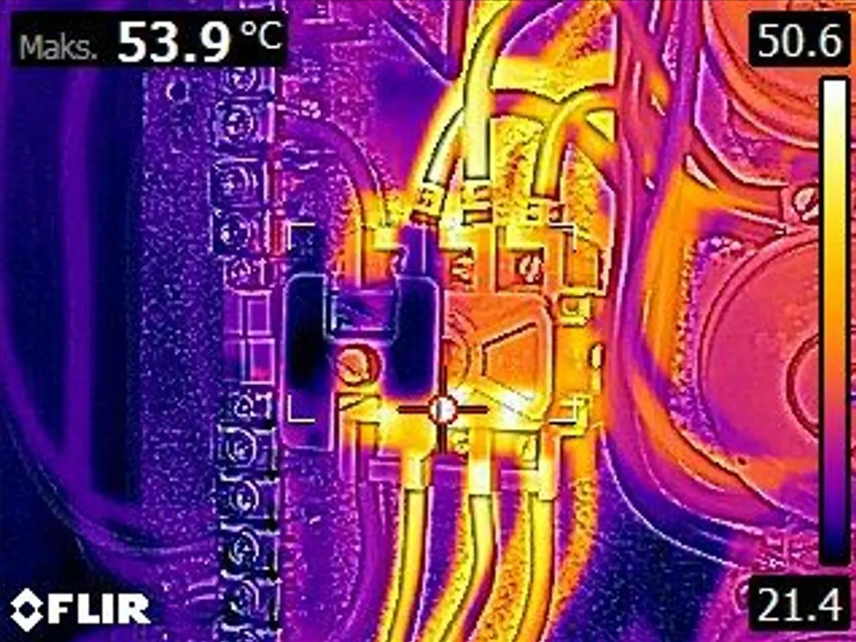 Sähkökeskuksen lämpökuvaus